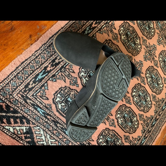Clarks women’s Trigenic loafer (worn once) - Picture 3 of 3